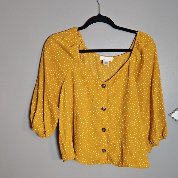 URBAN Romantics Tops - URBAN Romantics Yellow Puff Sleeve Crop Top